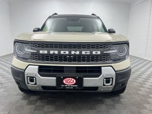Used 2025 Ford Bronco Sport Badlands w/ Badlands Tech Package AWD/4WD image 2