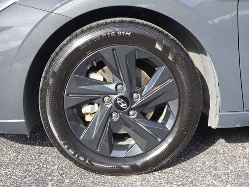 Certified 2023 Hyundai Elantra SEL FWD image 30