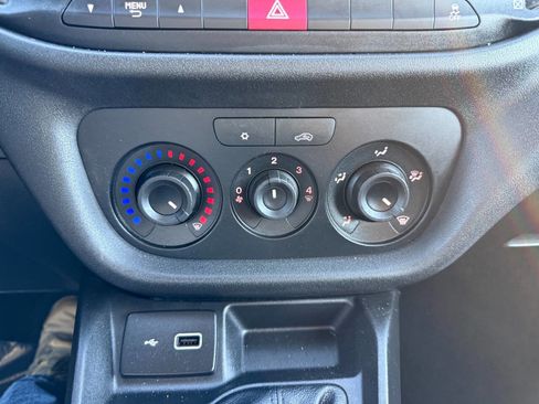 Used 2022 RAM ProMaster City Base 4dr Cargo Mini Van image 40