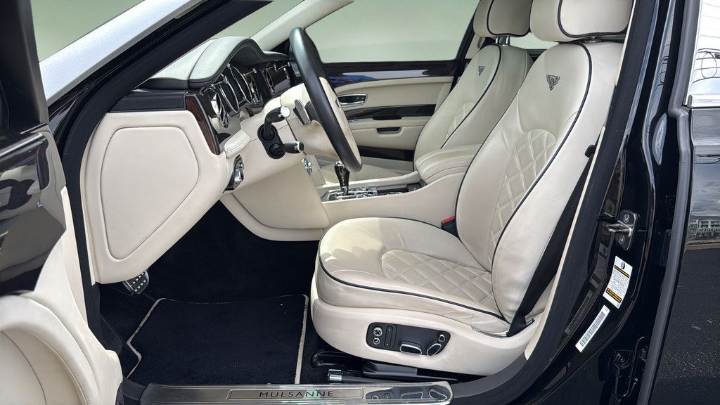 Used 2013 Bentley Mulsanne RWD image 20