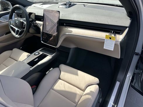 New 2025 Volvo EX90 Ultra image 22