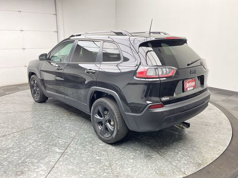 Used 2021 Jeep Cherokee Latitude Plus FWD image 2