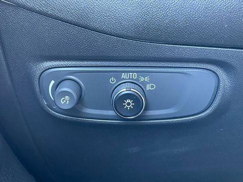 Used 2023 Chevrolet Equinox LS w/ Sport Edition image 15