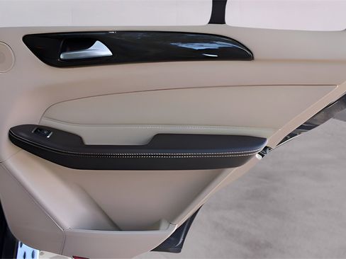 Used 2017 Mercedes-Benz GLE 350 4MATIC image 36