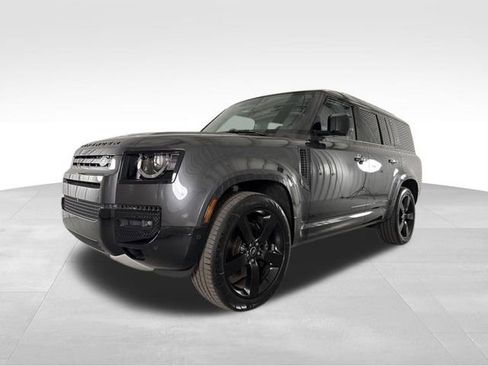 Used 2024 Land Rover Defender 130 V8 image 2