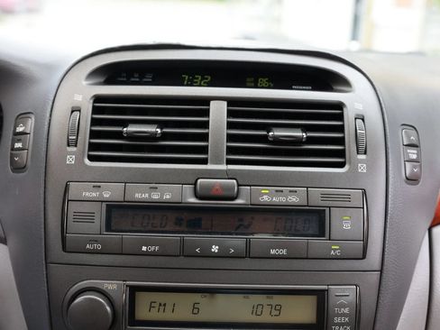 Used 2003 Lexus LS 430 RWD image 34