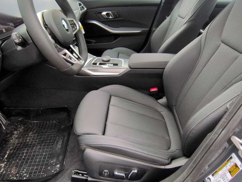 Used 2026 BMW 330i xDrive Sedan w/ M Sport Package AWD/4WD image 17