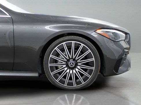 Used 2025 Mercedes-Benz CLE 300 4MATIC Coupe image 31
