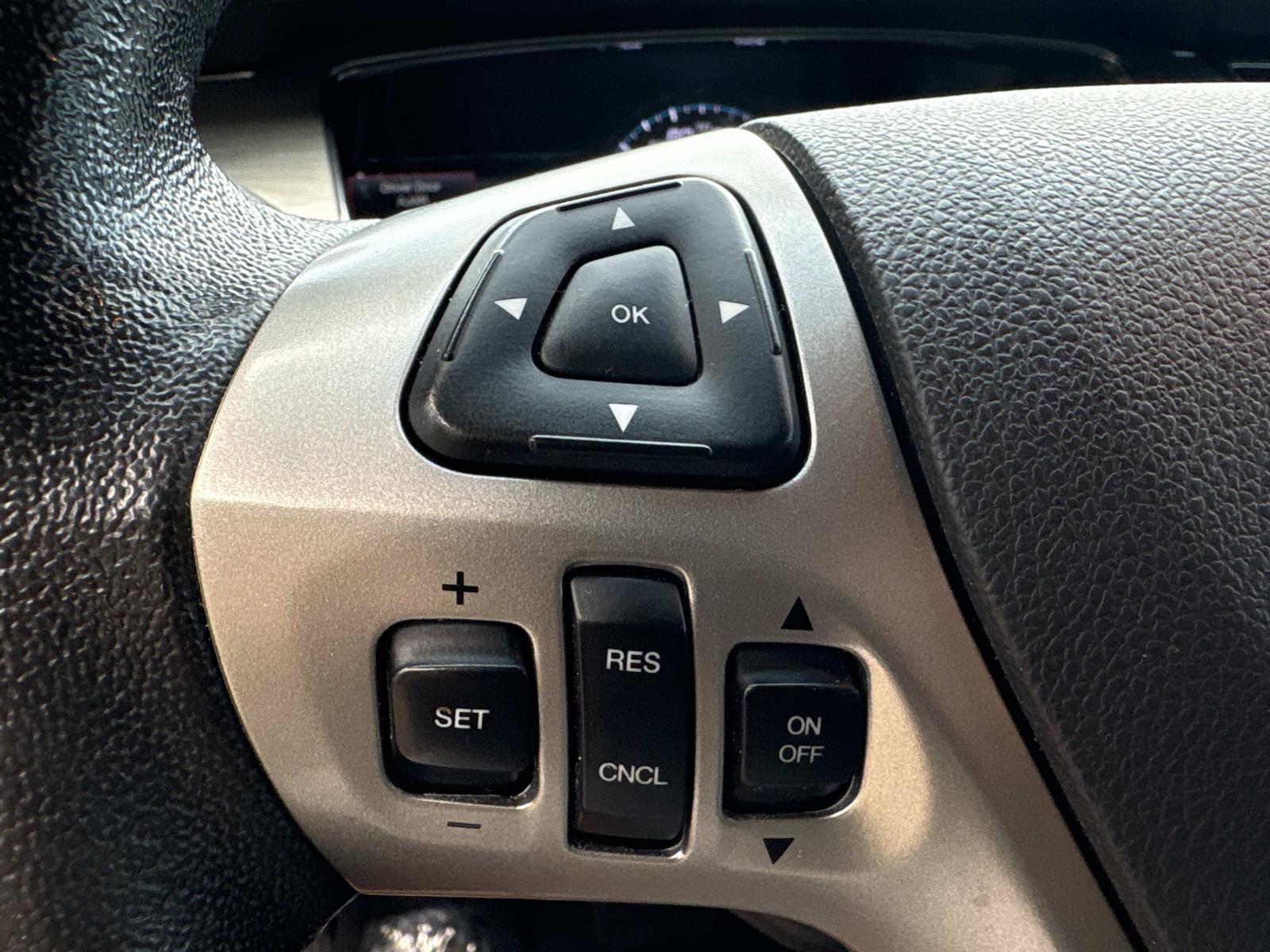 Used 2019 Ford Taurus SEL w/ Equipment Group 201A FWD image 30