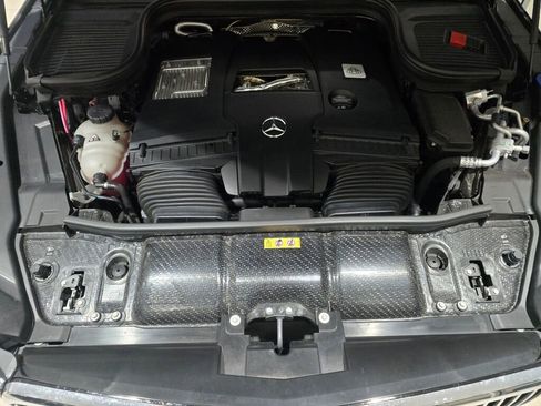 Used 2025 Mercedes-Benz Maybach GLS 600 4MATIC image 16