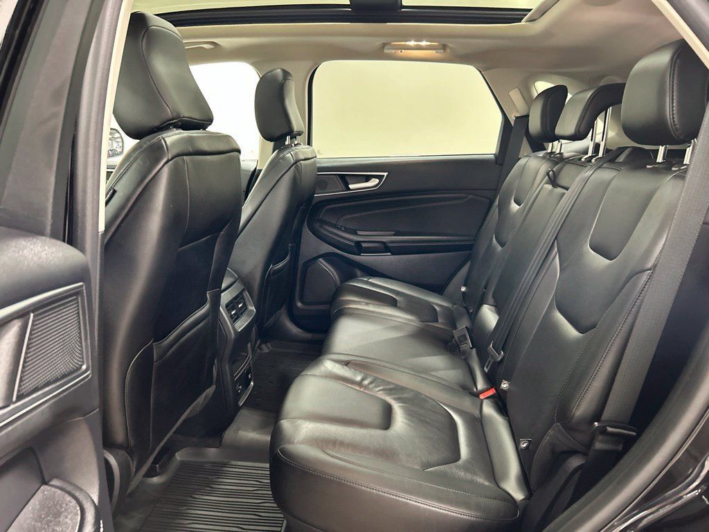 Certified 2021 Ford Edge Titanium w/ Canadian Touring Package AWD/4WD image 29