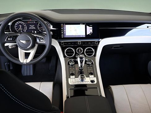 Used 2024 Bentley Continental GT V8 image 4