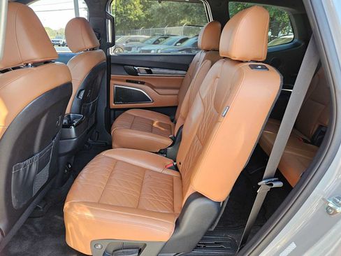 Used 2024 Kia Telluride SX Prestige X-Pro AWD/4WD image 16