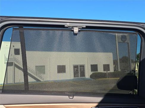 New 2026 Volkswagen Atlas SE image 10