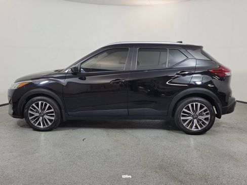 Used 2022 Nissan Kicks SV FWD image 4