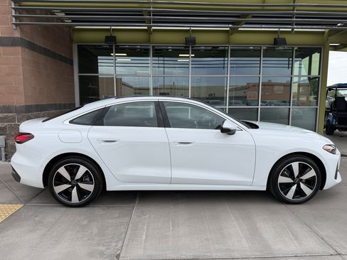 Used 2025 Audi A5 2.0T Premium Plus w/ Premium Plus AWD/4WD image 9
