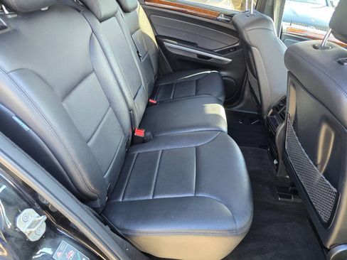 Used 2010 Mercedes-Benz ML 350 4MATIC w/ Premium 1 Pkg image 27