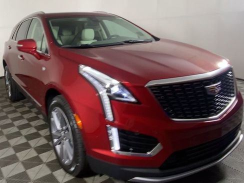 New 2025 Cadillac XT5 Premium Luxury image 3
