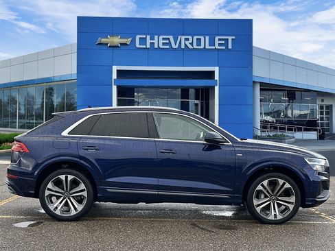 Used 2022 Audi Q8 Premium Plus w/ Premium Plus Package image 5