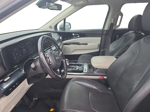 Used 2023 Kia Carnival SX Prestige FWD image 9