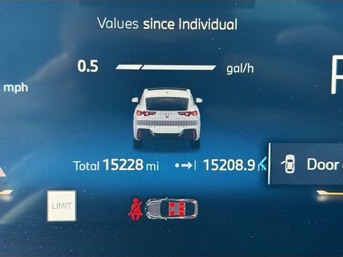 Certified 2025 BMW X2 xDrive28i image 40