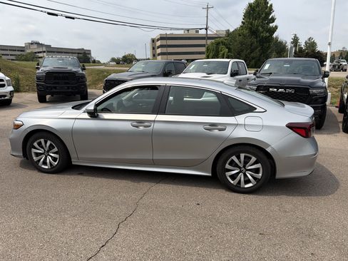 Used 2025 Honda Civic LX image 9