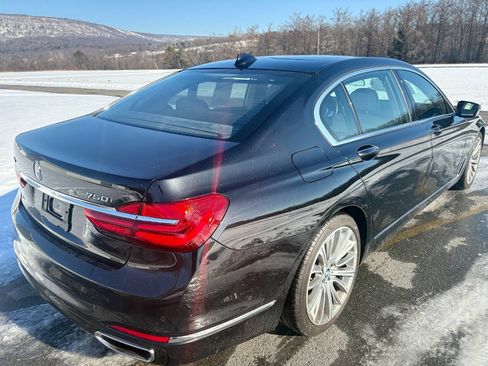 Used 2018 BMW 750i xDrive image 23