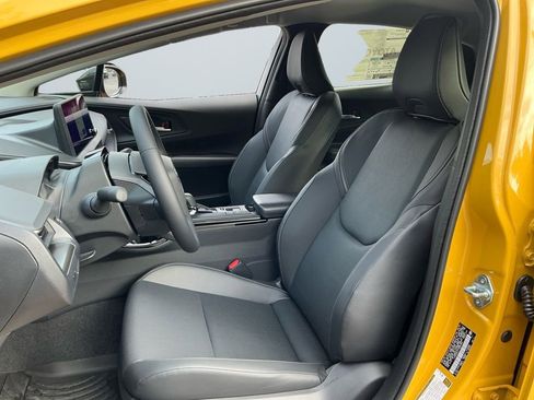 New 2026 Toyota Prius Plug-In Hybrid image 9