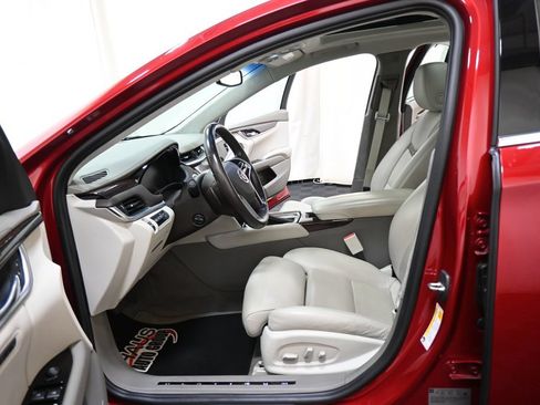 Used 2013 Cadillac XTS Platinum AWD/4WD image 9
