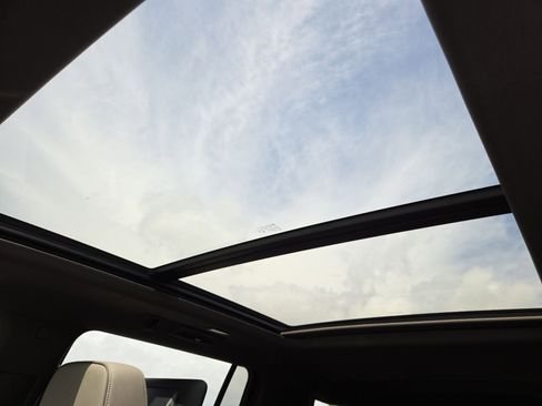 New 2026 GMC Yukon XL Elevation image 4