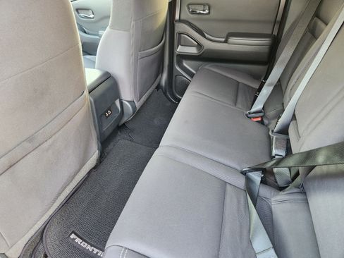 Used 2022 Nissan Frontier SV image 30