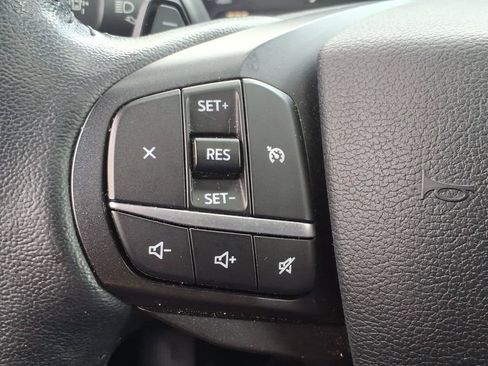 Used 2020 Ford Explorer XLT w/ Equipment Group 202A AWD/4WD image 26