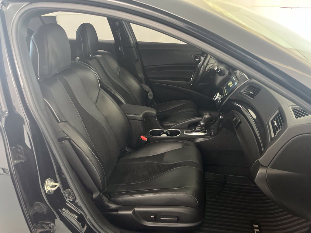 Used 2020 Acura ILX w/ Premium & A-SPEC Package FWD image 21