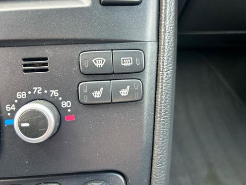 Used 2010 Volvo XC90 V8 image 21