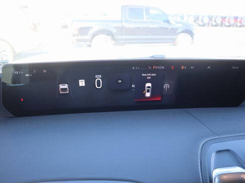 New 2025 Ford Expedition Platinum w/ Driver's Package image 4