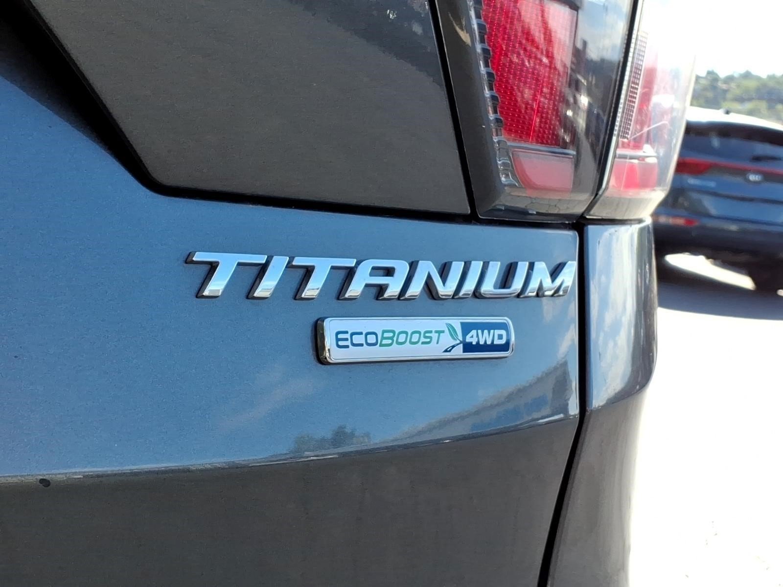 Used 2017 Ford Escape Titanium w/ Equipment Group 301A AWD/4WD image 9