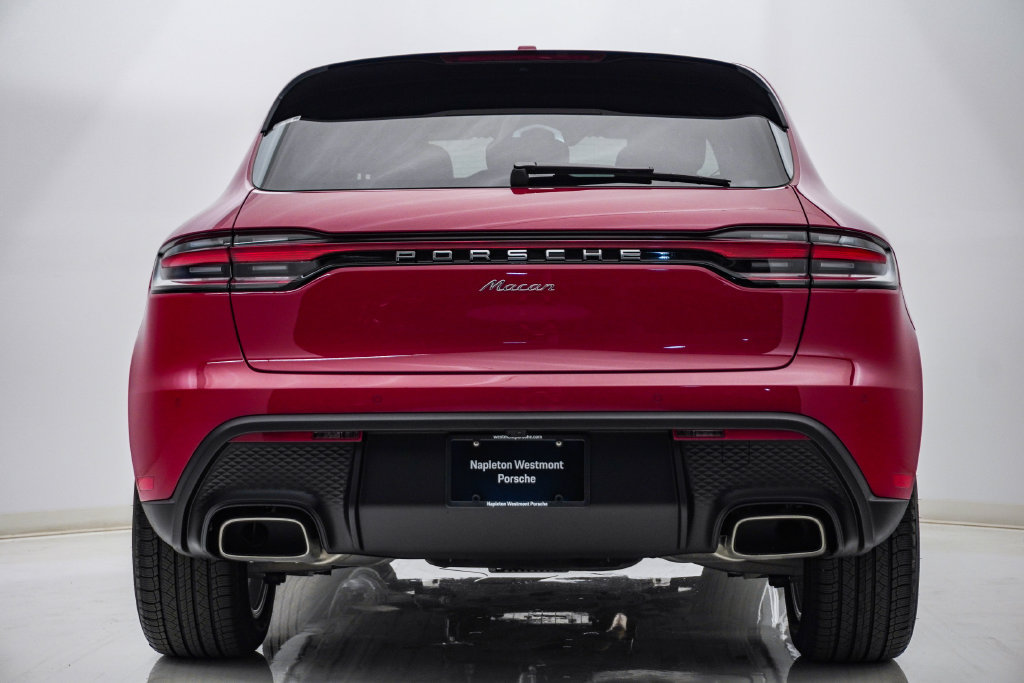 Certified 2026 Porsche Macan AWD/4WD image 10