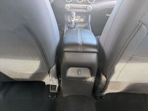 Used 2024 Nissan Sentra SV image 30