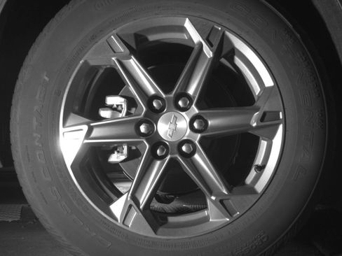 Used 2025 Chevrolet Blazer LT FWD image 18