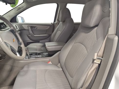 Used 2016 Chevrolet Traverse LT image 9