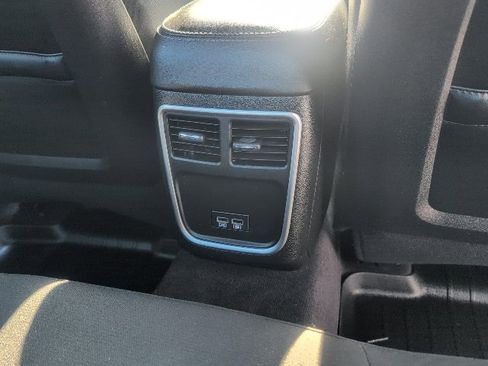 Used 2017 Dodge Charger SXT w/ Driver Confidence Group image 31