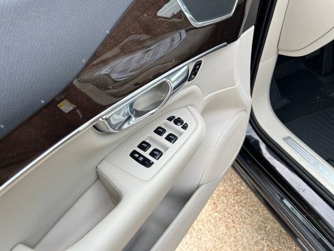 Used 2019 Volvo XC90 T6 Momentum w/ Advanced Package image 13