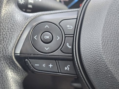 Certified 2025 Toyota RAV4 LE AWD/4WD image 31
