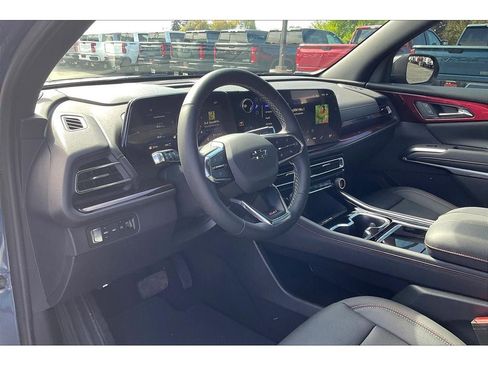 Used 2026 Chevrolet Traverse Z71 w/ Driver Confidence Package image 16