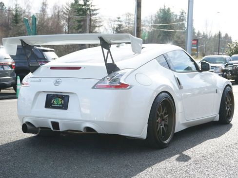Used 2010 Nissan 370Z Touring w/ Sport Pkg image 5