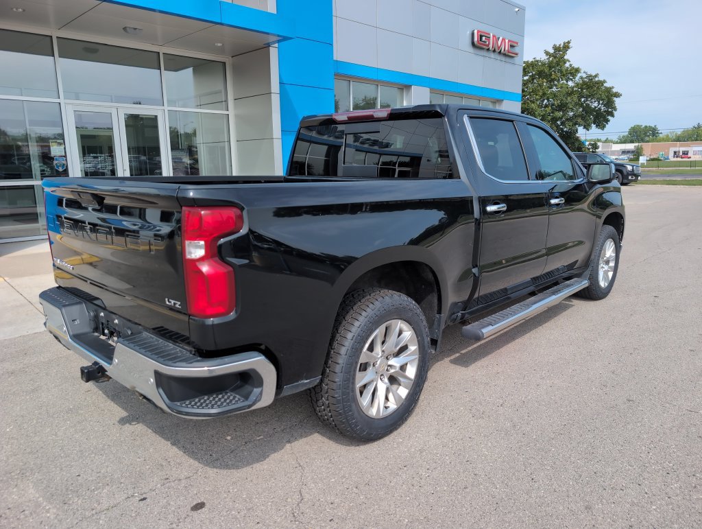 Used 2021 Chevrolet Silverado 1500 LTZ w/ LTZ Premium Package AWD/4WD image 8