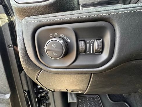 Used 2024 RAM 2500 Limited AWD/4WD image 26