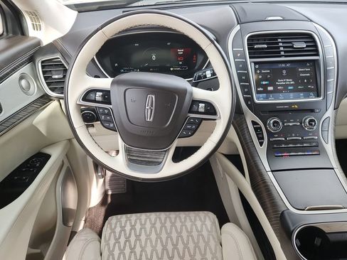 Used 2020 Lincoln Nautilus Black Label w/ Cargo Utility Package image 11