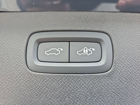 New 2026 Volvo XC90 B6 Plus image 23