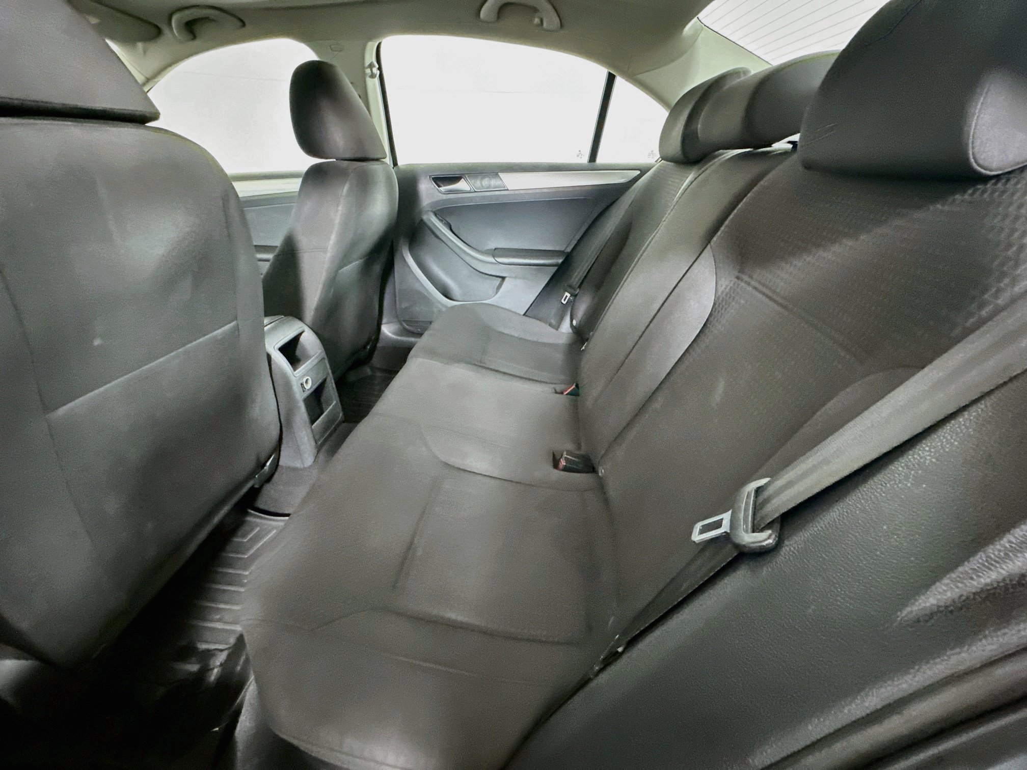Used 2015 Volkswagen Jetta SE FWD image 25